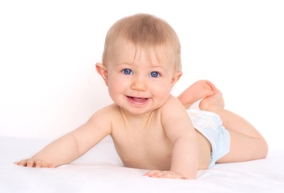 Hören ist wichtig: Reagiert das Baby auf Geräusche?