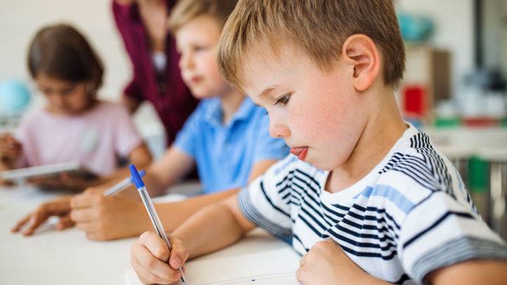 Bild der Forumkategorie Schulkind - Kinder bei Schularbeiten 