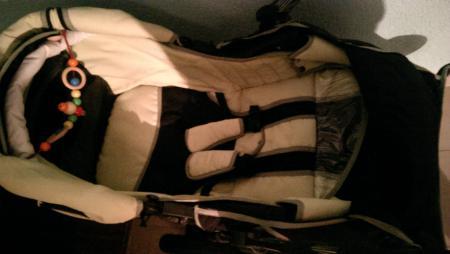 Bild zu Babywanne aus dem Kinderwagen zu klein fur fünf Monate altes Baby - Rund ums Kleinkind - Tipps für Eltern