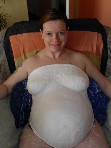 Bild zu heute gipsbauch gemacht...ich habs überlebt :) mit foto! - Schwanger - wer noch? Rund um die Schwangerschaft