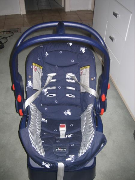 Bild zu Chicco Auto-Fix Babyschale Kindersitz blau - Schwanger - wer noch? Rund um die Schwangerschaft