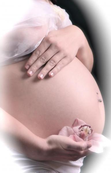 Bild zu Babybauch Shooting - Schwanger - wer noch? Rund um die Schwangerschaft