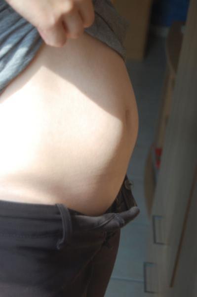 Bild zu Jetzt schon Bauch?! - Schwanger - wer noch? Rund um die Schwangerschaft