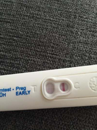 Bild zu Ist das positiv oder verdichtungslinie?? - Schwanger - wer noch? Rund um die Schwangerschaft