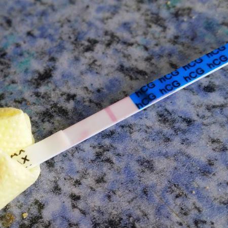 Bild zu positiv oder verdunstungslinie? - Schwanger - wer noch? Rund um die Schwangerschaft