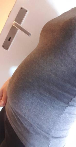 Bild zu Baby bauch - Schwanger - wer noch? Rund um die Schwangerschaft