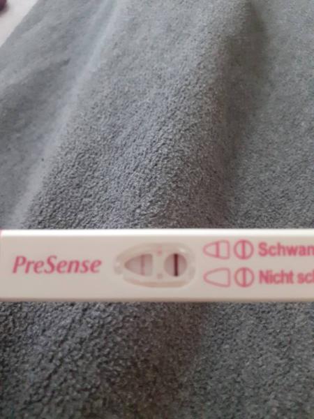 Bild zu Schmierblutung - Schwanger - wer noch? Rund um die Schwangerschaft