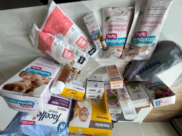Bild zu Großes Paket für Schwangerschaft/Wochenbett/Stillzeit - Schwanger - wer noch? Rund um die Schwangerschaft