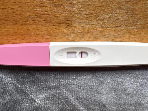 Bild zu Schwangerschaftstest Positiv ? - Kinderwunsch nach Fehlgeburt