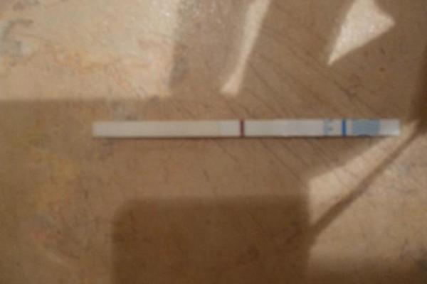 Bild zu schwanger? helft mir mal bitte den Test auszuwerten!!!!!!!!!!!!!!!!!!!!!!!!!!!!! - Kinderwunsch - bitte noch ein Baby