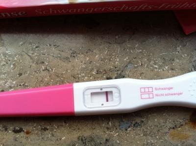 Bild zu Heute vor 1 er Woche leicht Positiv getestet schaut mal ein hauch... Aber.... - Kinderwunsch - bitte noch ein Baby