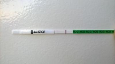 Bild zu Bitte einmal schauen - Testlinie so weit links? :-/ - Kinderwunsch - bitte noch ein Baby