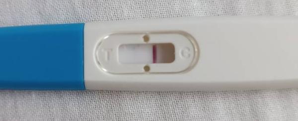 Bild zu Test positiv oder verdunkstungslinie - Kinderwunsch - bitte noch ein Baby
