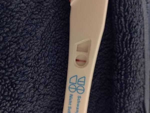 Bild zu Mit Testamed positiv getestet - zartere Linie - Kinderwunsch - bitte noch ein Baby