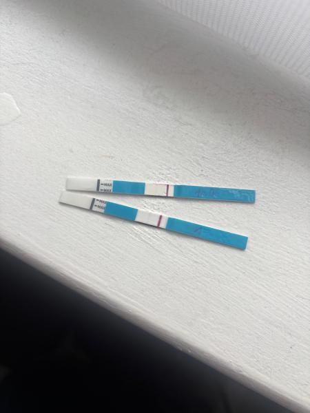 Bild zu Es+17 habe 2 schwangerschafts test gemacht bin mir nicht so sicher ob die positiv sind oder mir VL? - Kinderwunsch - bitte noch ein Baby