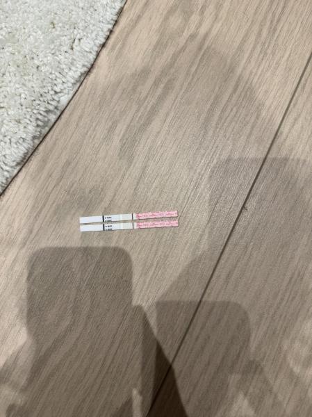 Bild zu Test positiv oder Verdunstungslinie? - Kinderwunsch - bitte noch ein Baby