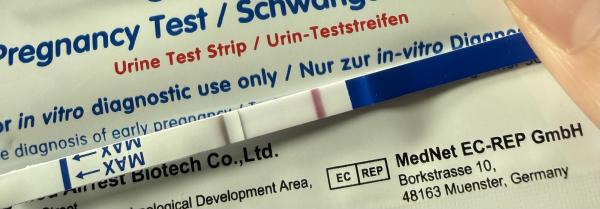 Bild zu Prägelinie bei Schwangerschaftstest? - Kinderwunsch - bitte noch ein Baby