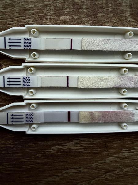 Bild zu Verschiedene Tests alles Verdunstungslinien? - Kinderwunsch - bitte noch ein Baby