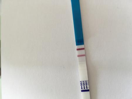 Bild zu Pipitest vor Blutuntersuchung - Kinderwunschbehandlung