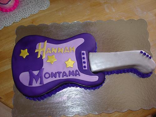 Bild zu Ich brauche Hilfe - Hannah Montana Torte/Kuchen - Kochen und Backen