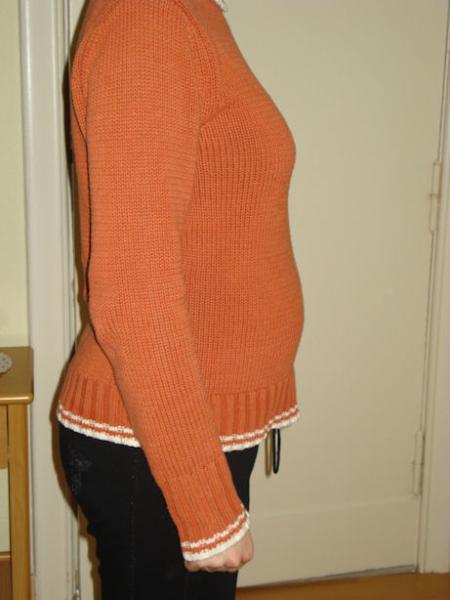 Bild zu Bauchbild mit Pullover - Kinderwunsch - was tun, um schwanger zu werden?