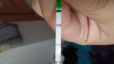 Bild zu ist der test positiv??? - Kinderwunsch - was tun, um schwanger zu werden?