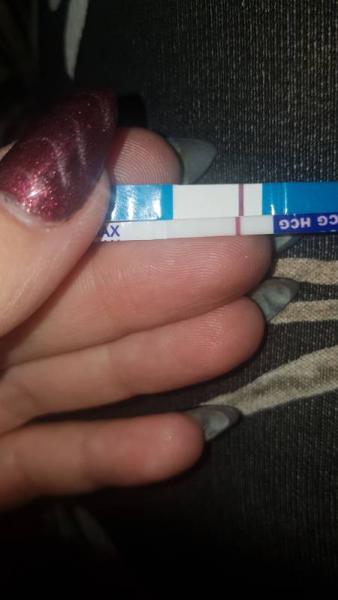 Bild zu Test positiv? - Kinderwunsch - was tun, um schwanger zu werden?