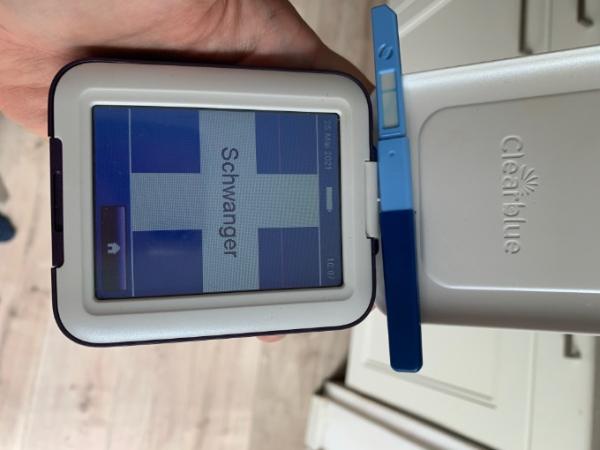 Bild zu Clear blue monitor - Kinderwunsch - was tun, um schwanger zu werden?