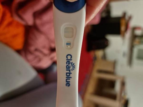 Bild zu Verdunslinie oder schwanger? - Kinderwunsch - was tun, um schwanger zu werden?