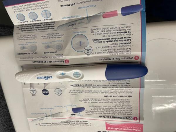Bild zu Bin ich verrückt oder ist der Test positiv? - Kinderwunsch - was tun, um schwanger zu werden?