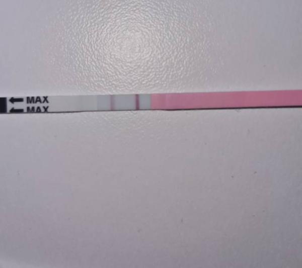 Bild zu Hey meine lieben ovulationstest ich brauch hilfe haha - Kinderwunsch - was tun, um schwanger zu werden?