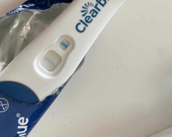 Bild zu Schwangerschaftstest - Kinderwunsch - was tun, um schwanger zu werden?