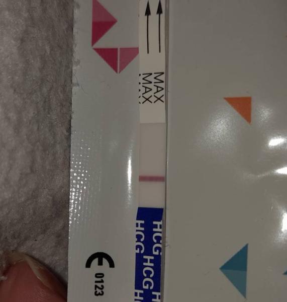 Bild zu Periode test postiv? - Kinderwunsch - was tun, um schwanger zu werden?