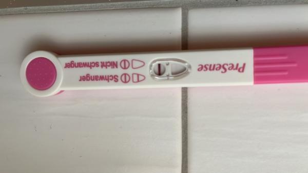 Bild zu Schwangerschaftstest positiv ? - Kinderwunsch - was tun, um schwanger zu werden?