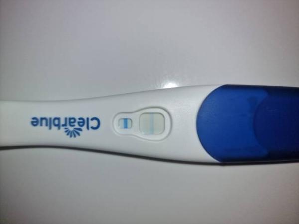 Bild zu Clearblue Frühtest positiv oder falsch positiv? - Kinderwunsch - was tun, um schwanger zu werden?