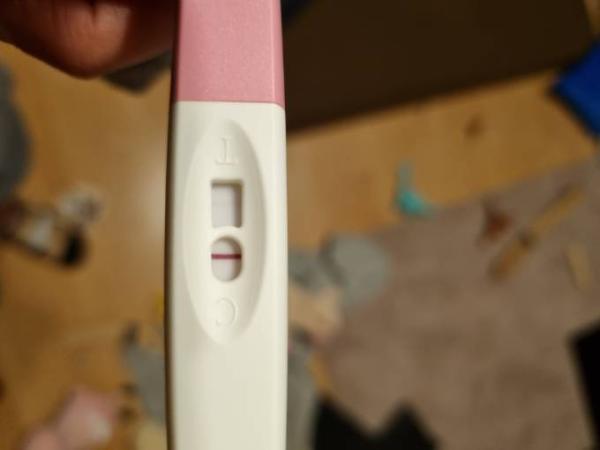 Bild zu Positiver test oder IV - Kinderwunsch - was tun, um schwanger zu werden?