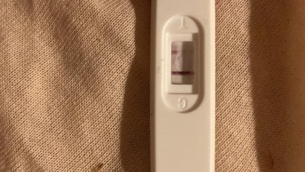 Bild zu Ist der Test positiv - Kinderwunsch - was tun, um schwanger zu werden?