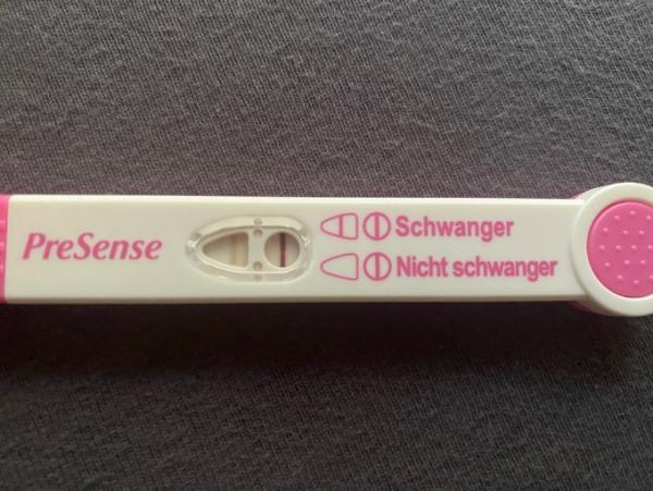 Bild zu Verdunstungslinie oder leicht Positiv? - Kinderwunsch - was tun, um schwanger zu werden?