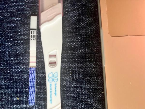 Bild zu Test positiv ? - Kinderwunsch - was tun, um schwanger zu werden?