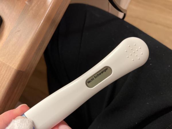 Bild zu Positiver Schwangerschaftstest? - Kinderwunsch - was tun, um schwanger zu werden?