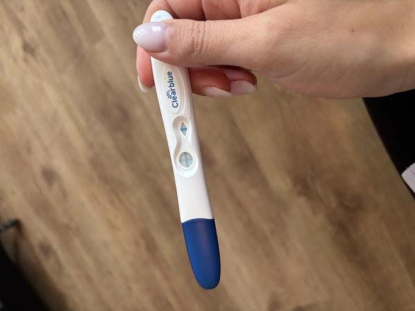 Bild zu positiver Test aber nichts passt zusammen - Kinderwunsch - was tun, um schwanger zu werden?