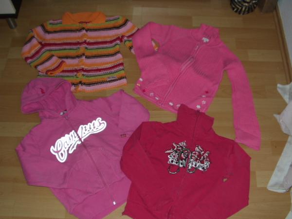 Bild zu Mädchenkleidung in 134/140, H&M, TCM, Ernstings, Esprit, Tom Tailor usw. - Sparforum - Forum rund ums Sparen