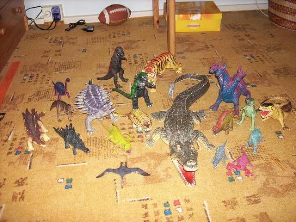 Bild zu DINOSAMMLUNG ABZUGEBEN =D mit Bild!! - Sparforum - Forum rund ums Sparen