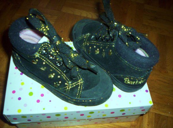 Bild zu ***NEUWERTIGE BARBIE TURNSCHUH**GLITZER*SCHWARZ/GOLD*24 - Sparforum - Forum rund ums Sparen