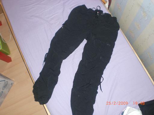 Bild zu Habe zu verkaufen: eine schwarze Cargohose von H&M in Gr 44... - Sparforum - Forum rund ums Sparen