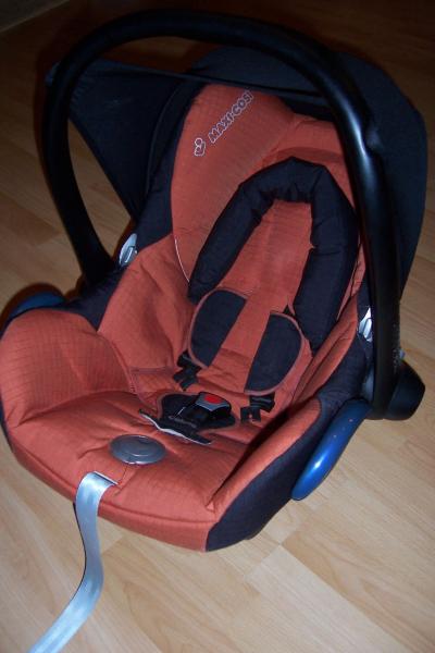 Bild zu Kindersitz Maxi Cosi Cabrio orange/schwarz zu verkaufen - Sparforum - Forum rund ums Sparen