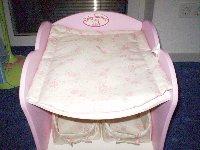 Bild zu Baby Annabell Wickelkommode und 2 IKEA MAMMUT Stühle abzugeben! - Sparforum - Forum rund ums Sparen