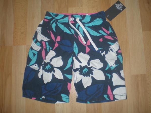 Bild zu H&M Shorts 122 neu - Sparforum - Forum rund ums Sparen