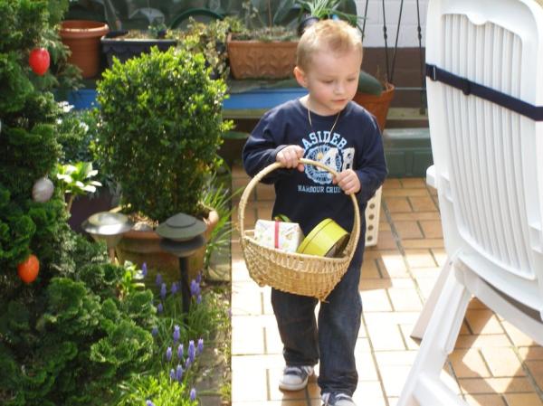 Bild zu Mein kleiner Schatz und sein Osterkörbchen... - Sparforum - Forum rund ums Sparen