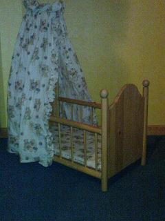 Bild zu Puppenbett (Holz) in 593..abzugeben - Sparforum - Forum rund ums Sparen